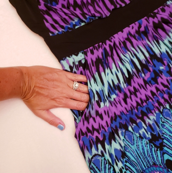 🎉HP🎉 Beautiful shift dress - Picture 5 of 10